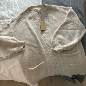 Unwind Cardigan - Wilfred free - Aritzia
